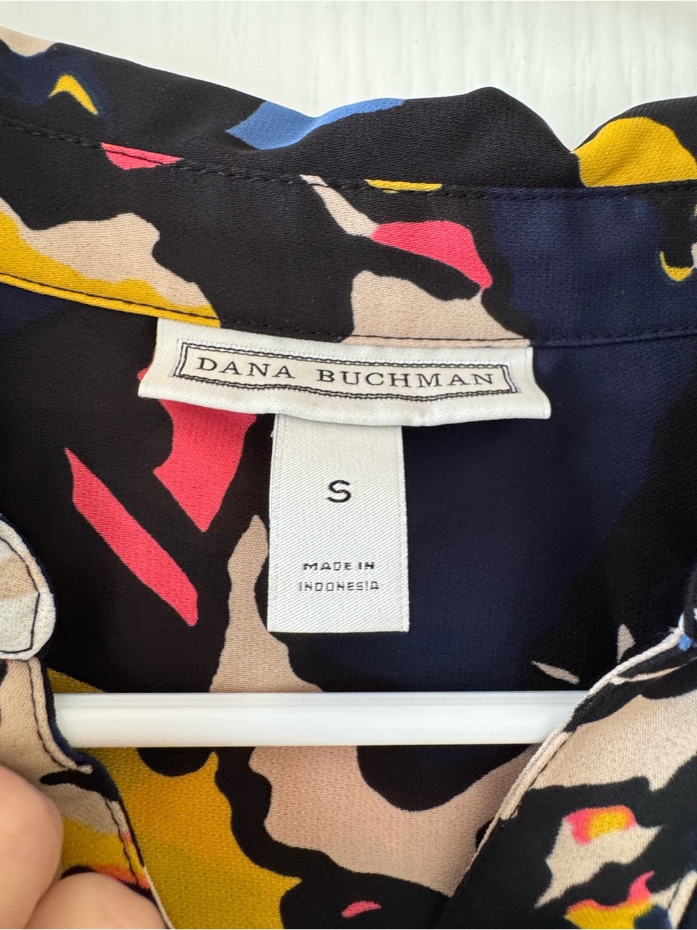 Dana Buchman Women’s Abstract Floral Button Front Tunic Blouse Small Colorful - Picture 6 of 6